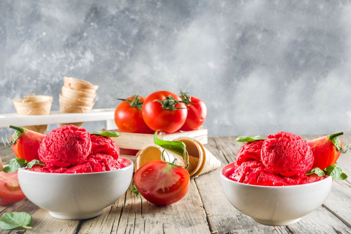 Sladoled od paradajza i bosiljka